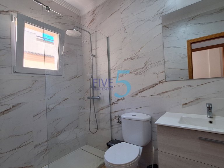 Villa for Sale in Alicante, Valencia 28