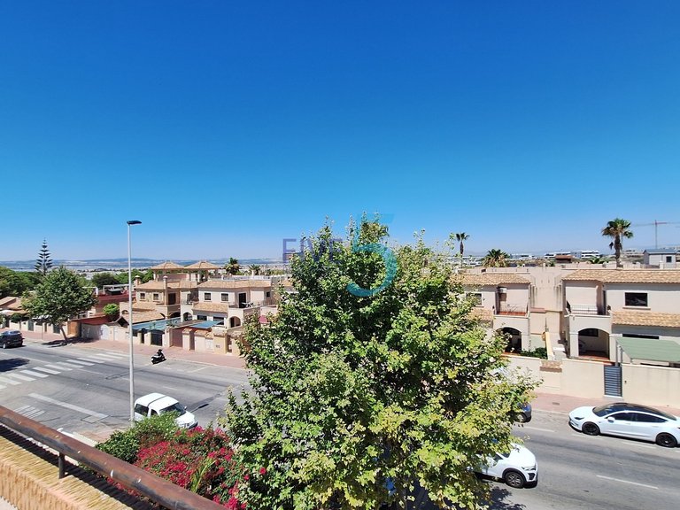 Villa for Sale in Alicante, Valencia 36