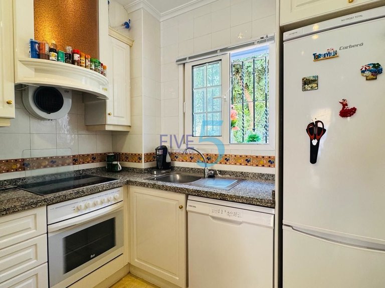 Apartment for Sale in Alicante, Valencia 4
