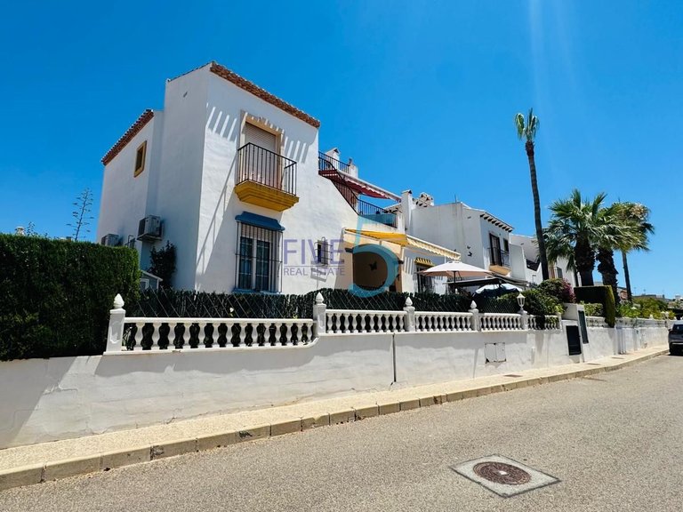 Apartment for Sale in Alicante, Valencia 2