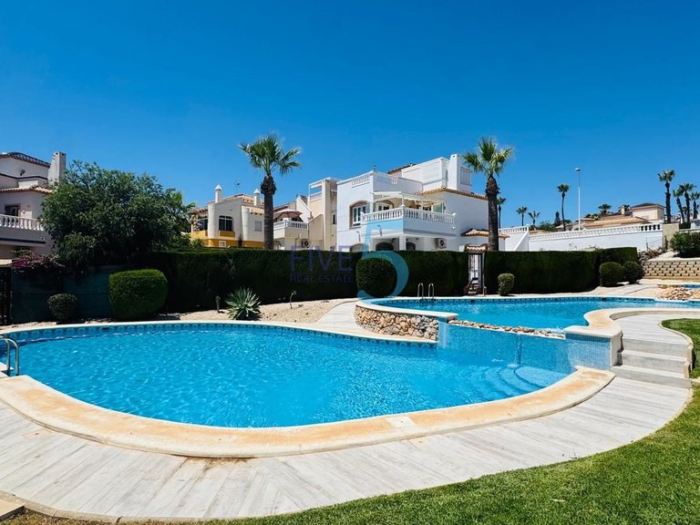 Apartment for Sale in Alicante, Valencia 1