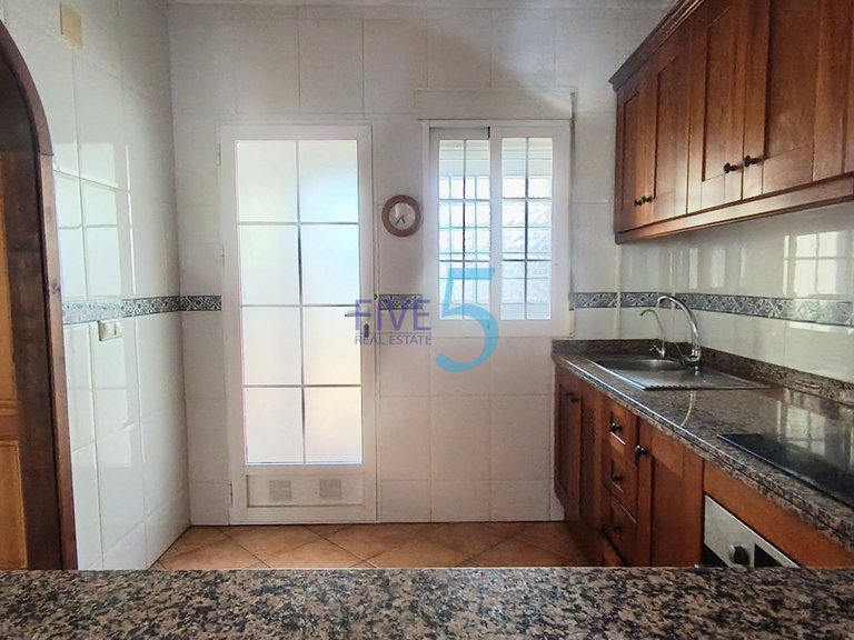 Villa for Sale in Alicante, Valencia 24