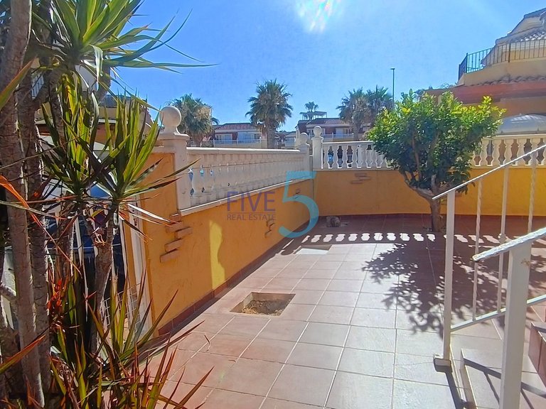 Villa for Sale in Alicante, Valencia 8