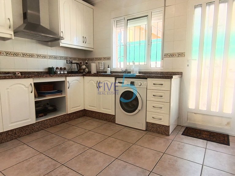 Villa for Sale in Alicante, Valencia 26
