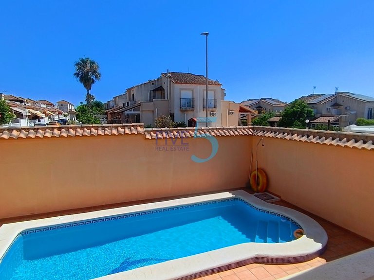 Villa for Sale in Alicante, Valencia 17