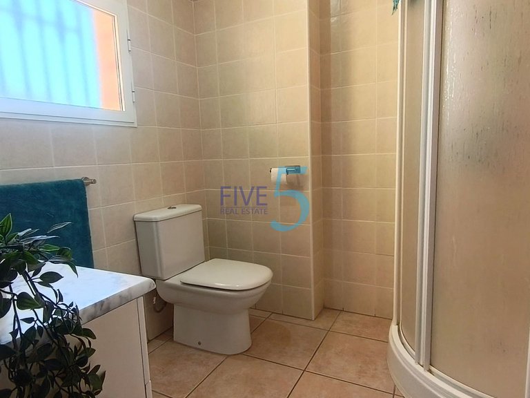 Villa for Sale in Alicante, Valencia 24