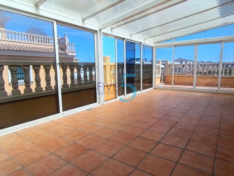 Villa for Sale in Alicante, Valencia 3