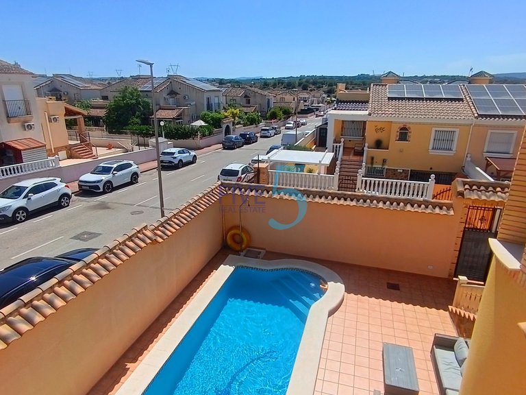 Villa for Sale in Alicante, Valencia 32