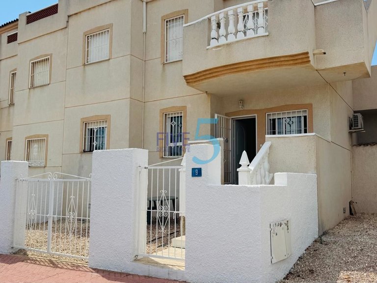 Apartment for Sale in Alicante, Valencia 1