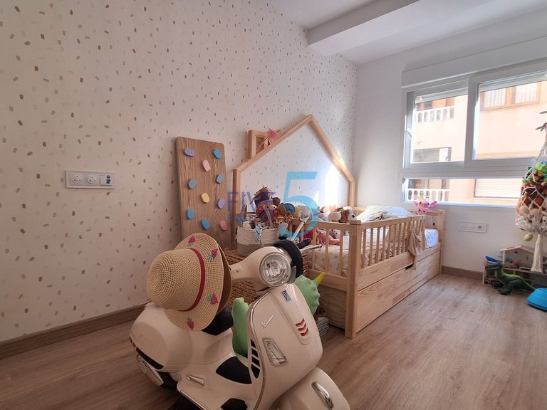Apartment for Sale in Alicante, Valencia 18