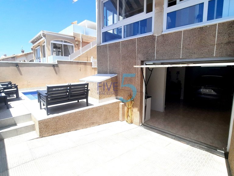 Villa for Sale in Alicante, Valencia 17