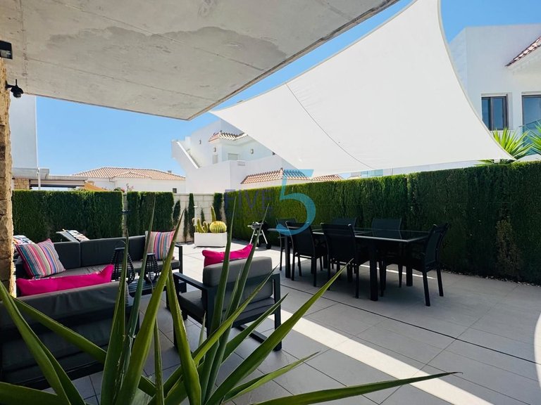 Villa for Sale in Alicante, Valencia 27