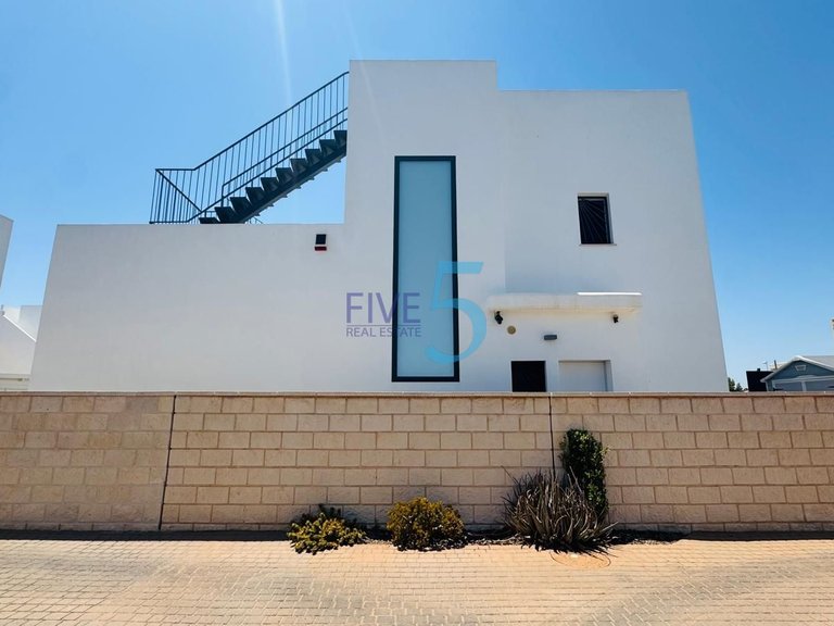 Villa for Sale in Alicante, Valencia 32