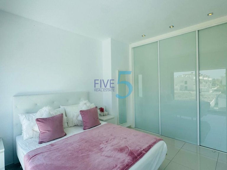 Villa for Sale in Alicante, Valencia 17