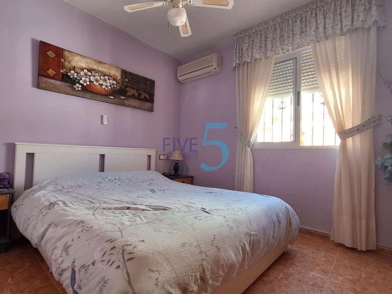 Villa for Sale in Alicante, Valencia 33