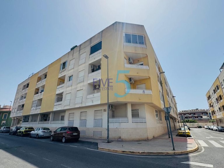 Apartment for Sale in Alicante, Valencia 1