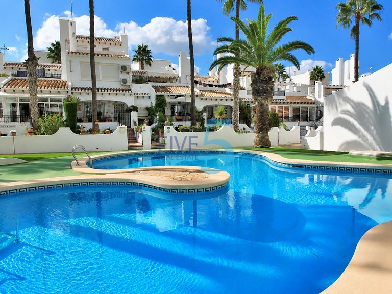 Villa for Sale in Alicante, Valencia 2