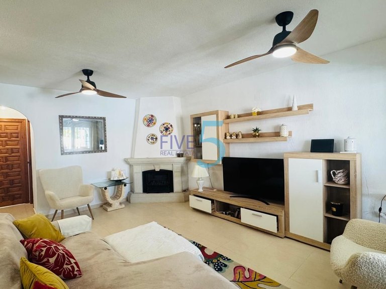 Villa for Sale in Alicante, Valencia 8