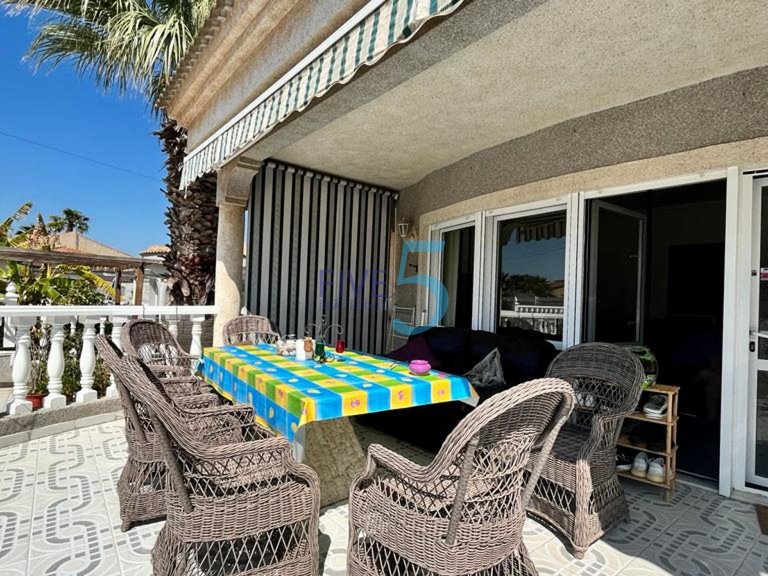 Villa for Sale in Alicante, Valencia 4