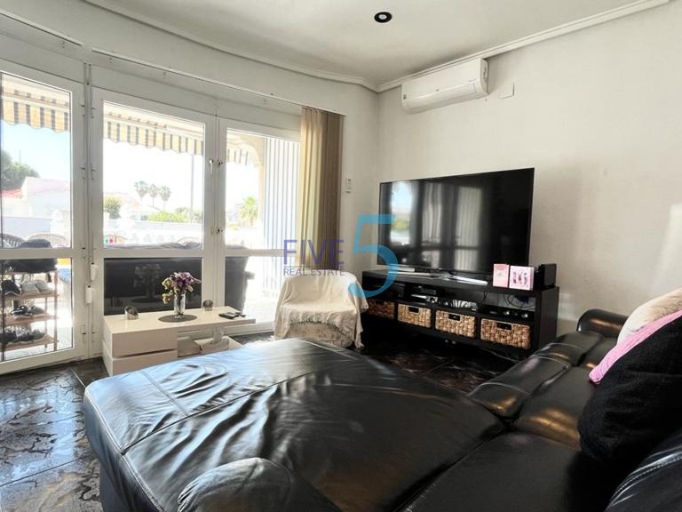 Villa for Sale in Alicante, Valencia 5