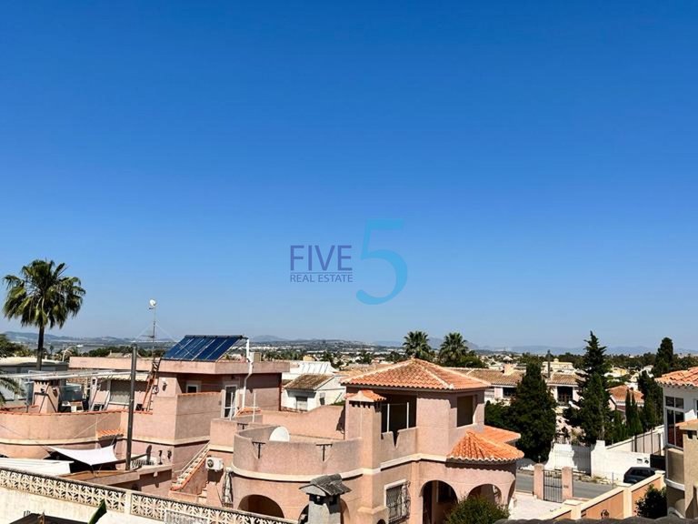 Villa for Sale in Alicante, Valencia 22