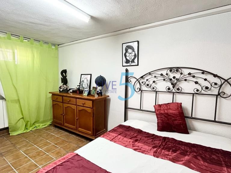 Villa for Sale in Alicante, Valencia 19