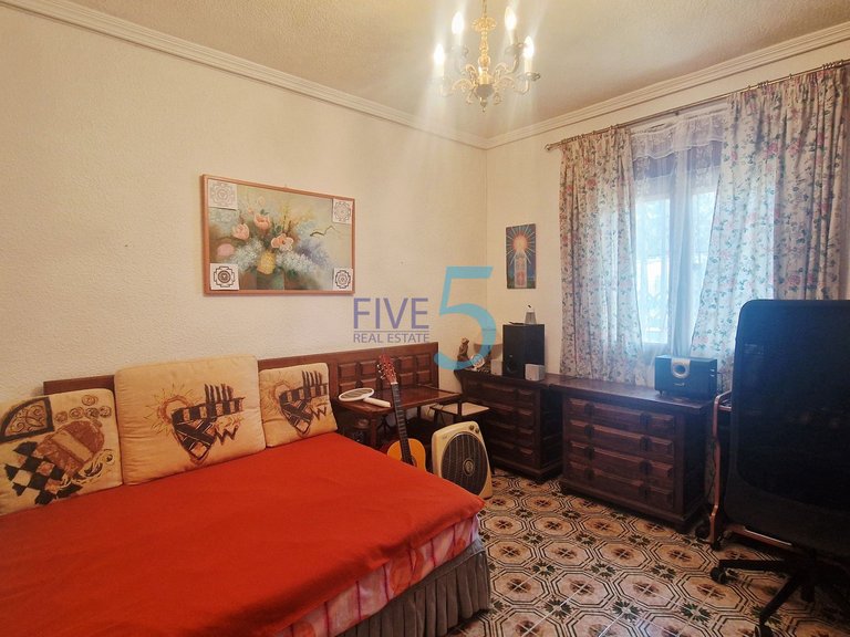 Villa for Sale in Alicante, Valencia 13
