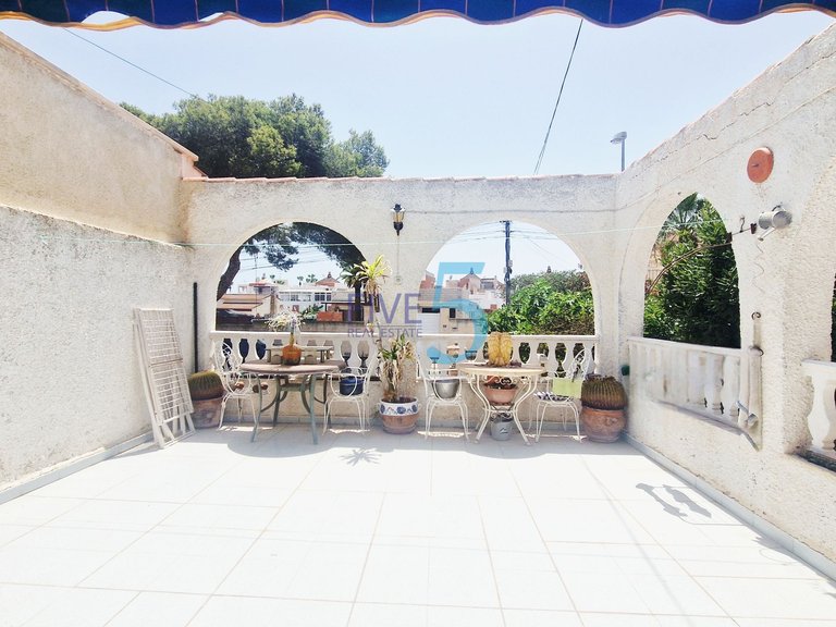 Villa for Sale in Alicante, Valencia 3