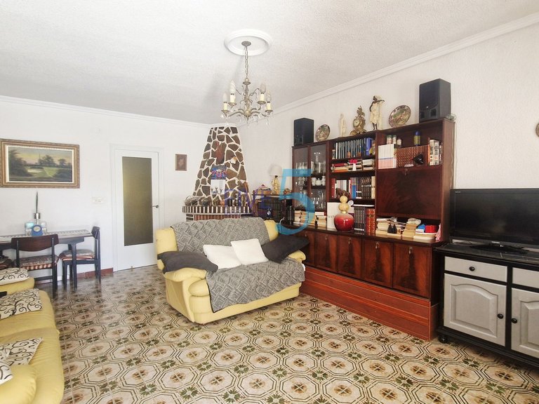 Villa for Sale in Alicante, Valencia 6