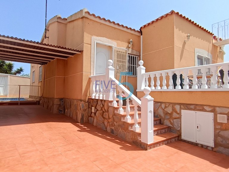 Villa for Sale in Alicante, Valencia 1