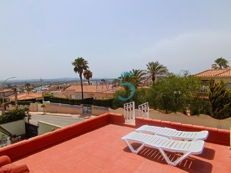Villa for Sale in Alicante, Valencia 38