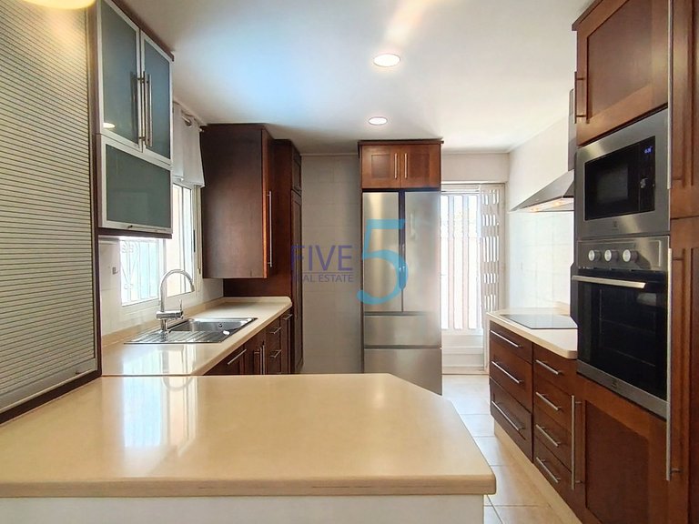 Villa for Sale in Alicante, Valencia 25