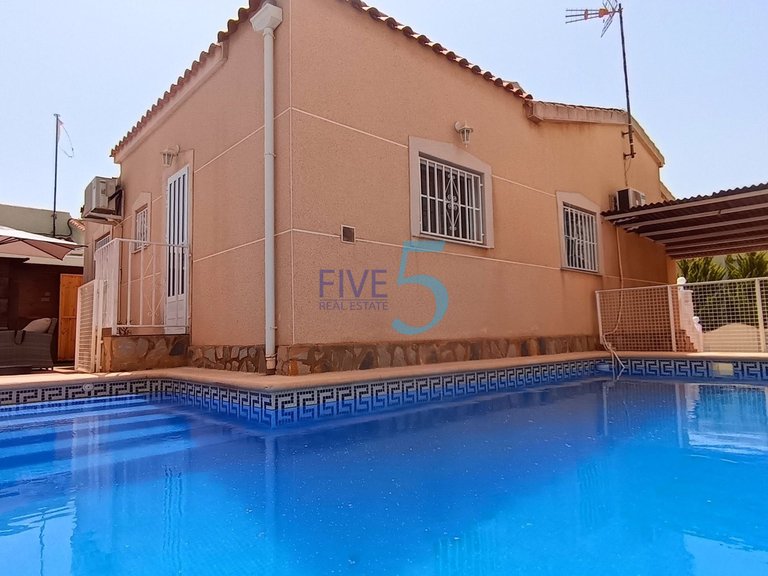 Villa for Sale in Alicante, Valencia 18