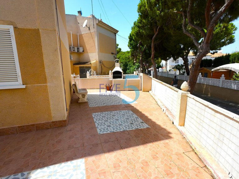 Apartment for Sale in Alicante, Valencia 2