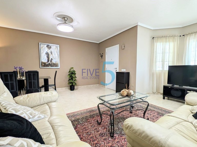 Villa for Sale in Alicante, Valencia 13