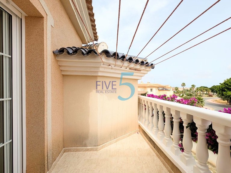 Villa for Sale in Alicante, Valencia 30