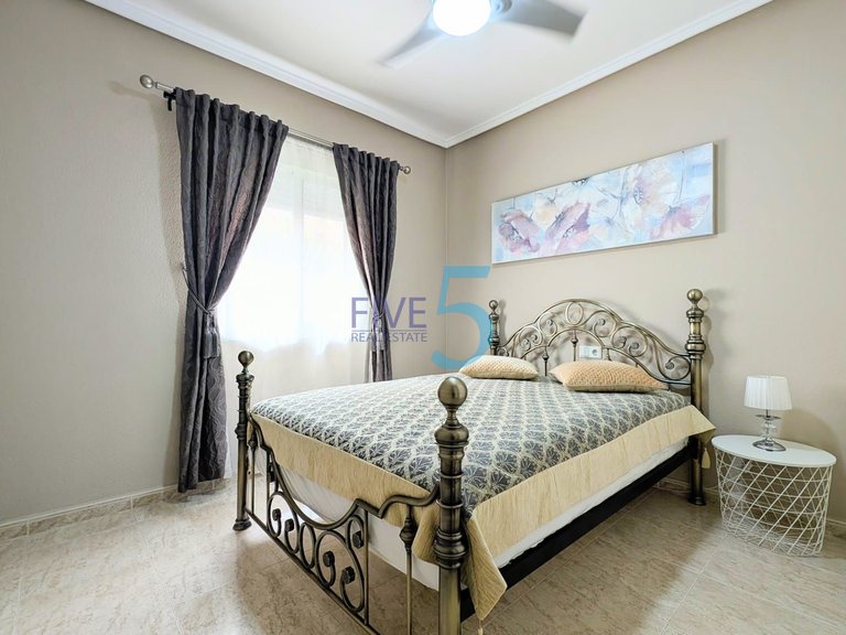 Villa for Sale in Alicante, Valencia 22