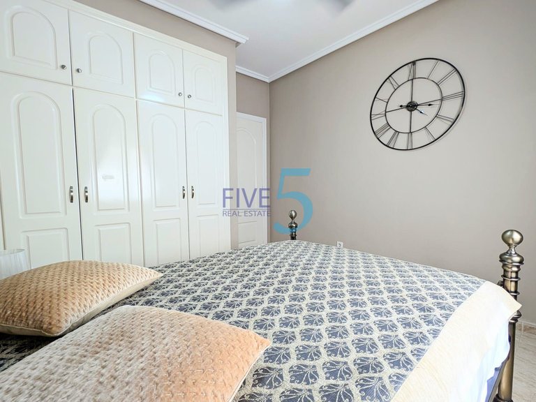 Villa for Sale in Alicante, Valencia 23