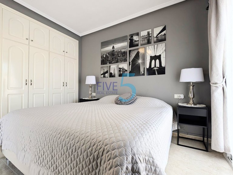 Villa for Sale in Alicante, Valencia 26