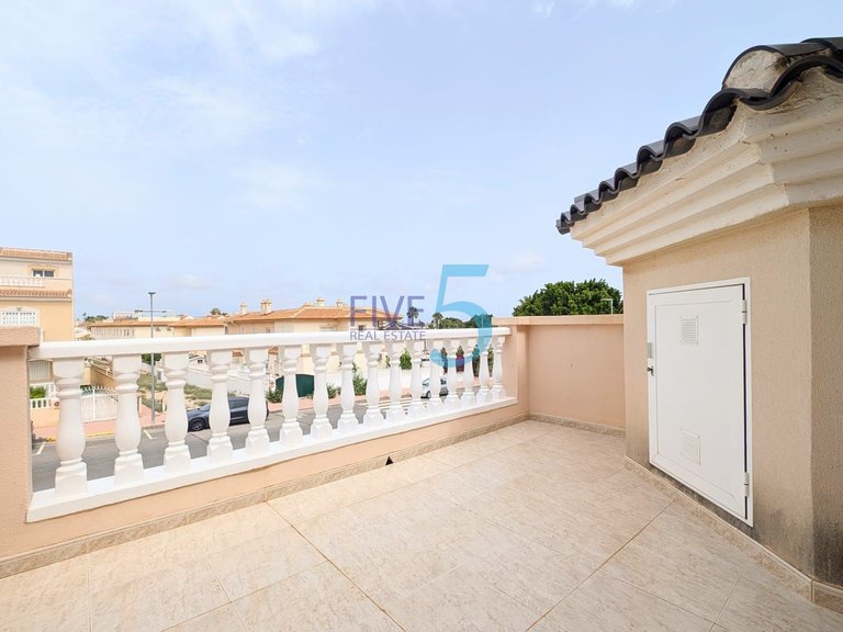 Villa for Sale in Alicante, Valencia 27