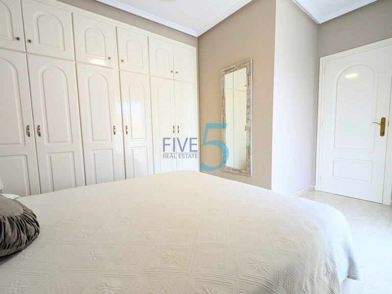 Villa for Sale in Alicante, Valencia 33