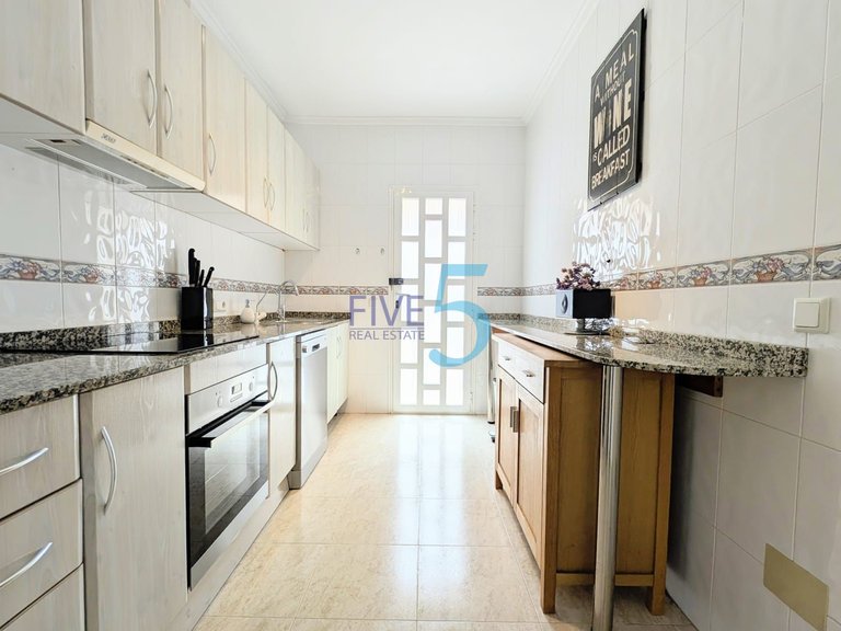 Villa for Sale in Alicante, Valencia 16