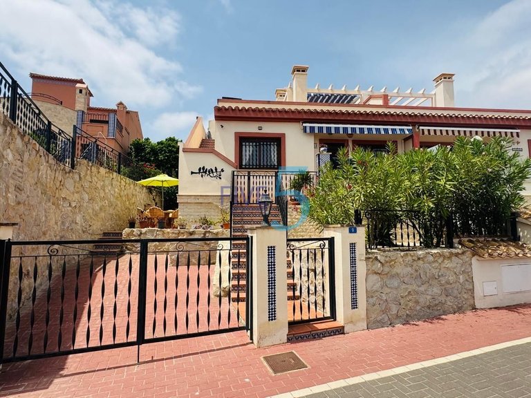 Villa for Sale in Alicante, Valencia 1
