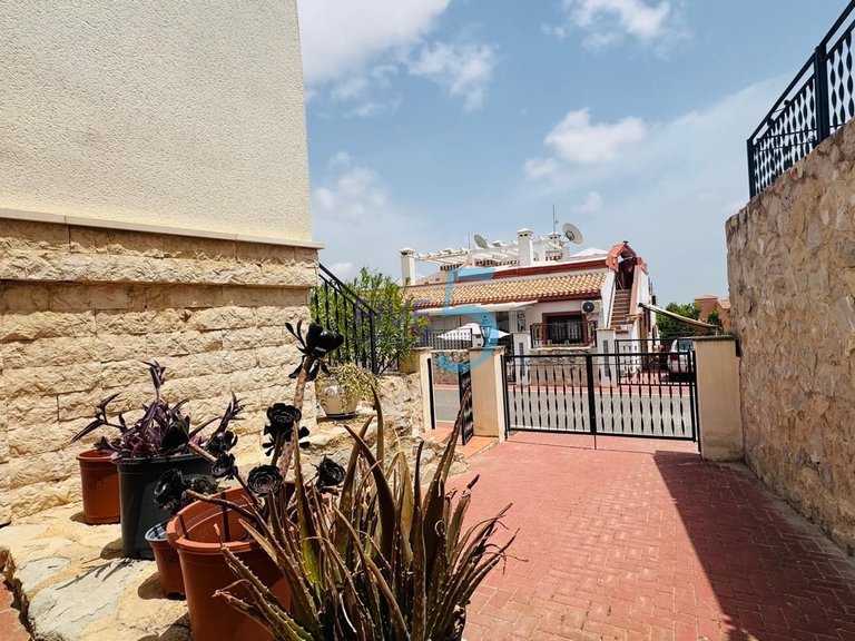 Villa for Sale in Alicante, Valencia 23