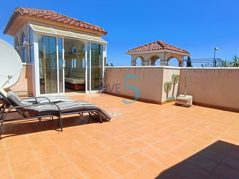 Villa for Sale in Alicante, Valencia 30