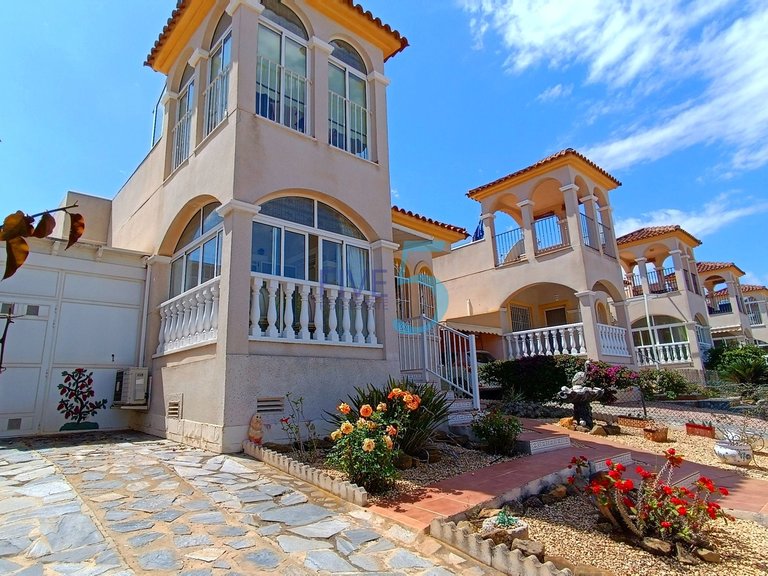 Villa for Sale in Alicante, Valencia 7