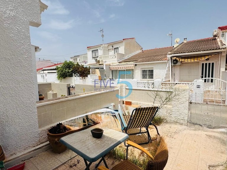 Villa for Sale in Alicante, Valencia 16