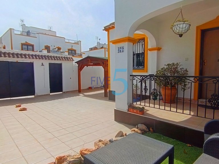 Villa for Sale in Alicante, Valencia 14
