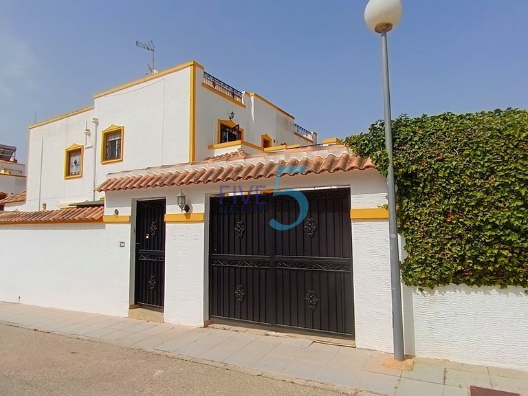 Villa for Sale in Alicante, Valencia 5