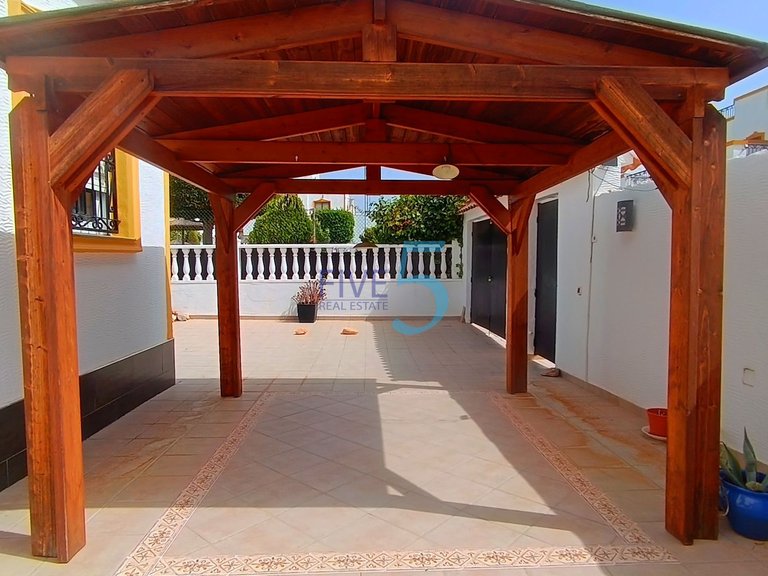 Villa for Sale in Alicante, Valencia 39